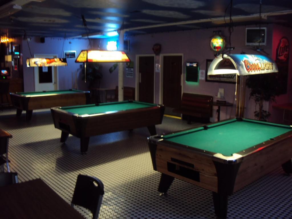 בדפורד Rodeway Inn מראה חיצוני תמונה