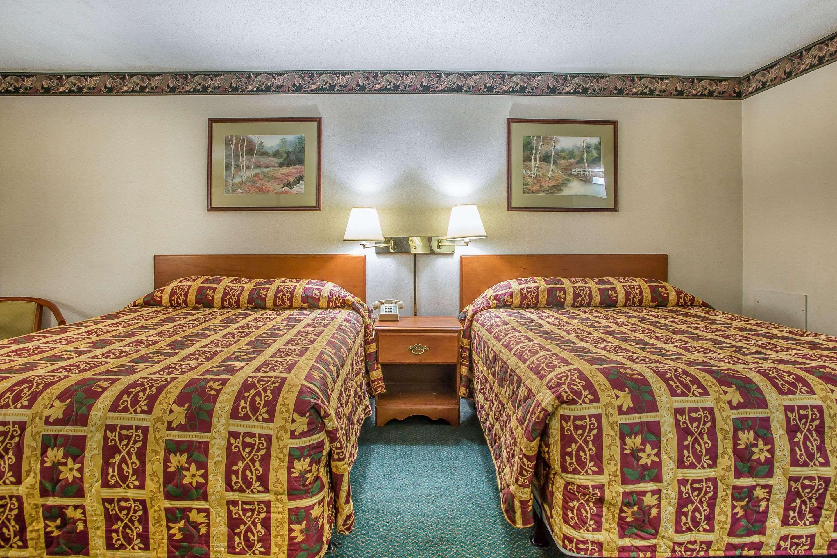 בדפורד Rodeway Inn מראה חיצוני תמונה