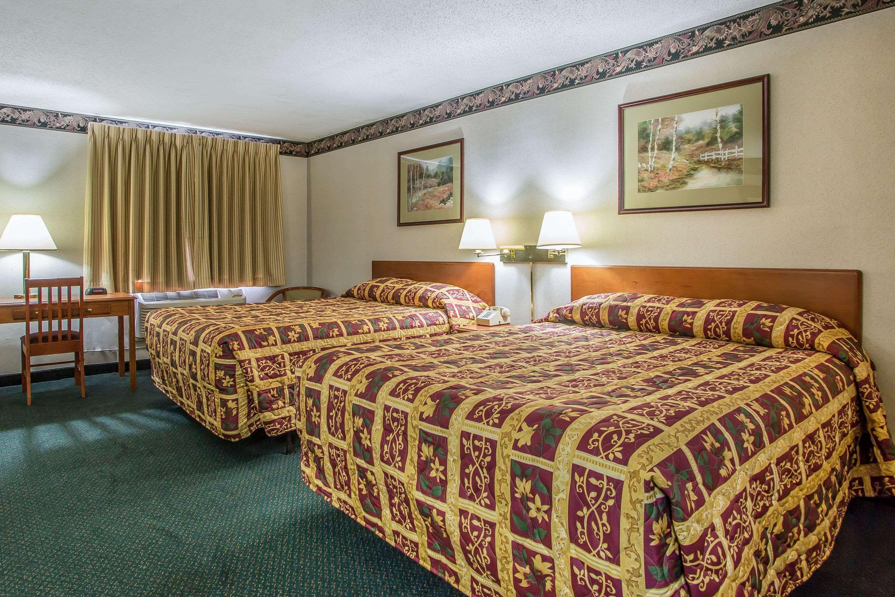 בדפורד Rodeway Inn מראה חיצוני תמונה