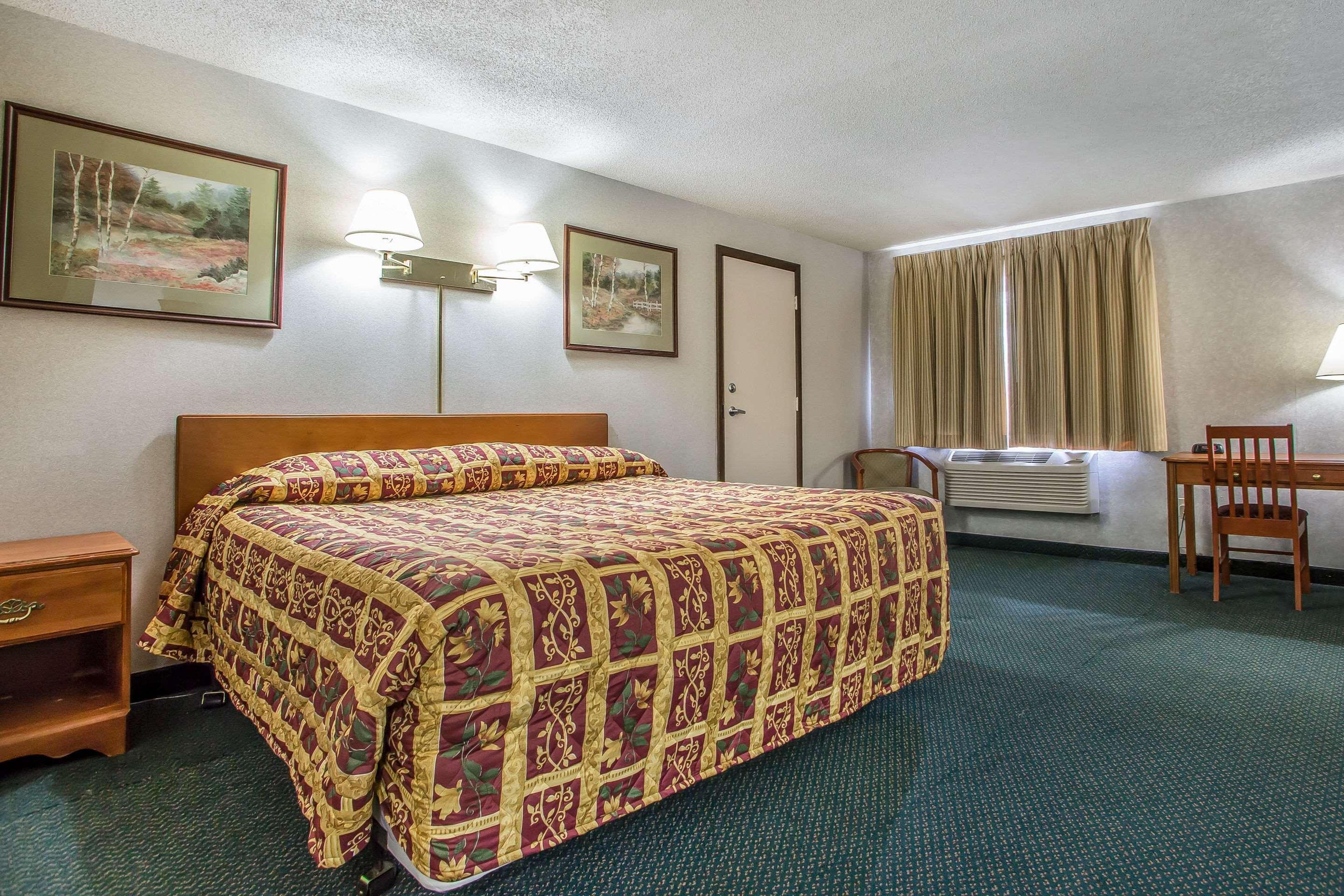 בדפורד Rodeway Inn מראה חיצוני תמונה
