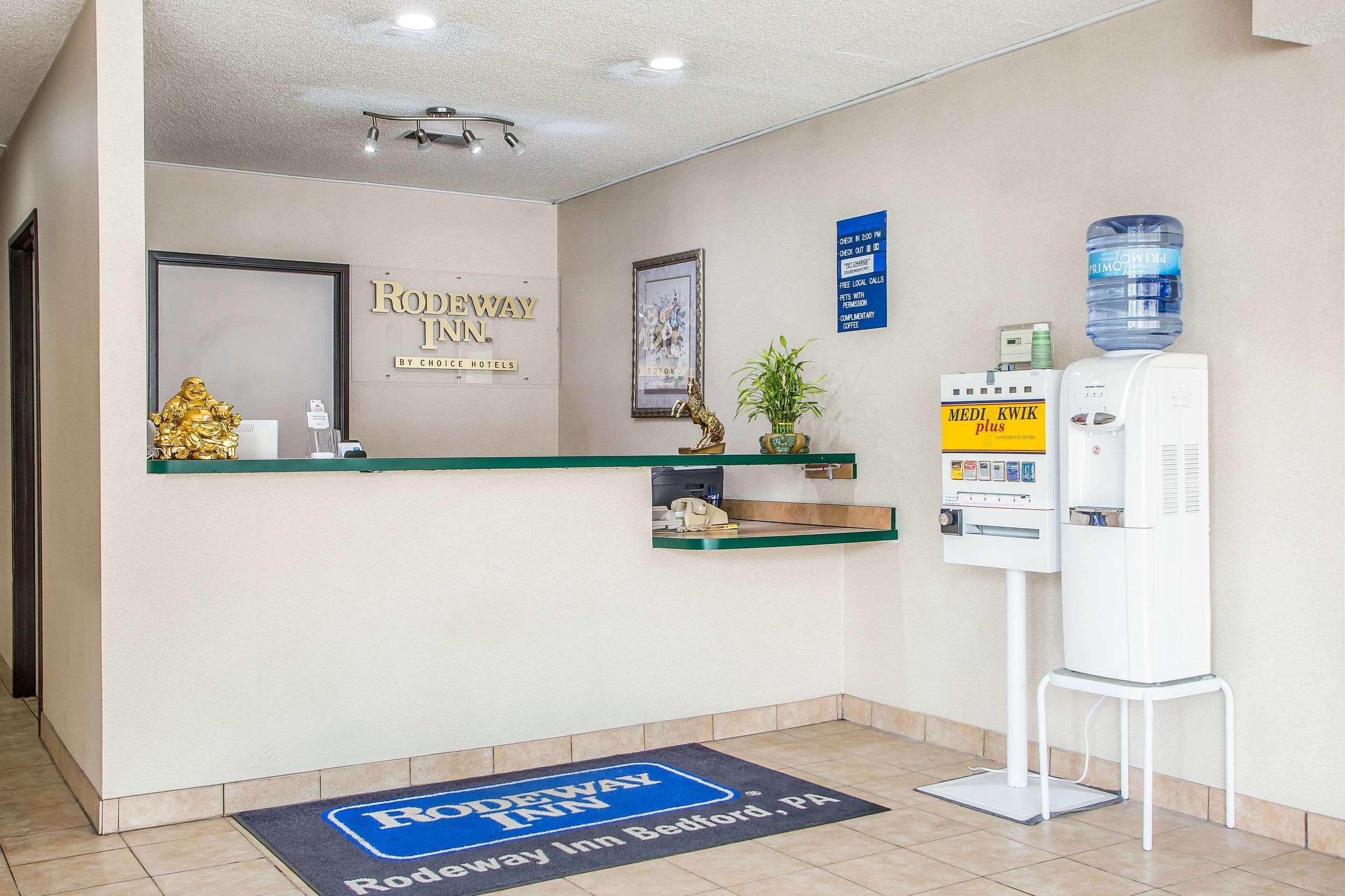 בדפורד Rodeway Inn מראה חיצוני תמונה